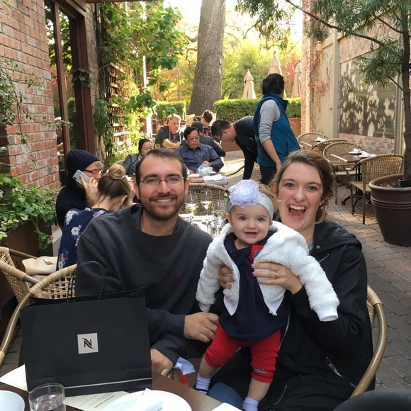 Meet your Posher, Danielle - Picture 2 of 4